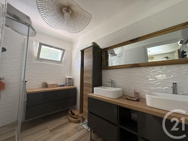 Maison à vendre - 5 pièces - 150 m2 - Tourves - 83 - PROVENCE-ALPES-COTE-D-AZUR