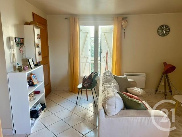 Appartement &agrave; vendre - 2 pi&egrave;ces - 46,44 m2 - Le Val - 83 - PROVENCE-ALPES-COTE-D-AZUR