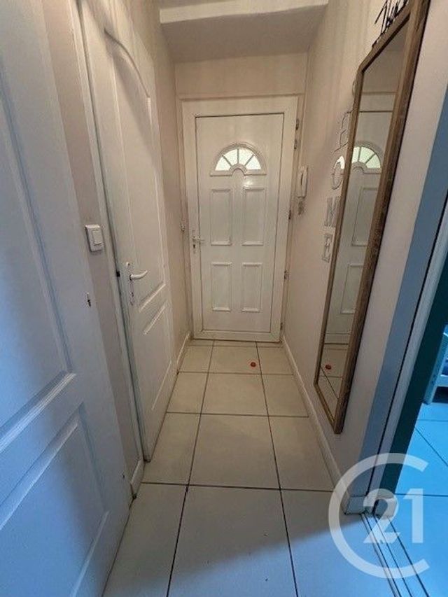 Appartement F2 bis &agrave; vendre - 2 pi&egrave;ces - 46,70 m2 - Le Val - 83 - PROVENCE-ALPES-COTE-D-AZUR