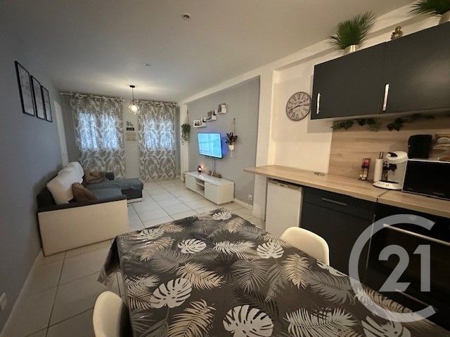 Appartement F2 bis &agrave; vendre - 2 pi&egrave;ces - 46,70 m2 - Le Val - 83 - PROVENCE-ALPES-COTE-D-AZUR