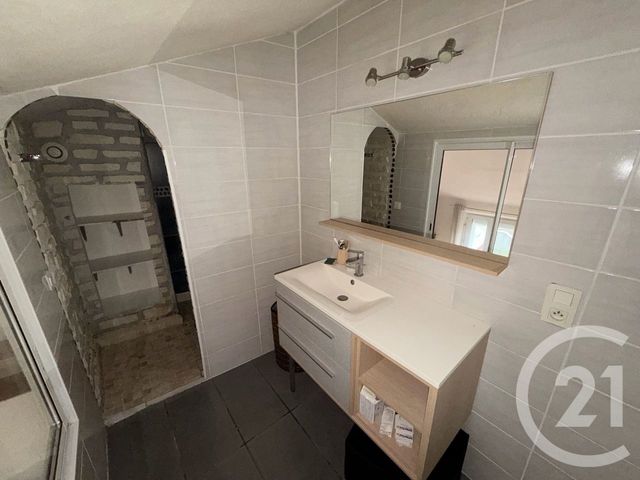 Appartement F3 &agrave; vendre - 2 pi&egrave;ces - 44,30 m2 - Brignoles - 83 - PROVENCE-ALPES-COTE-D-AZUR