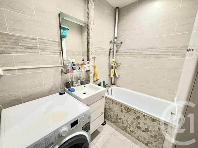 Appartement T3 à louer - 3 pièces - 65,65 m2 - Limoges - 87 - LIMOUSIN