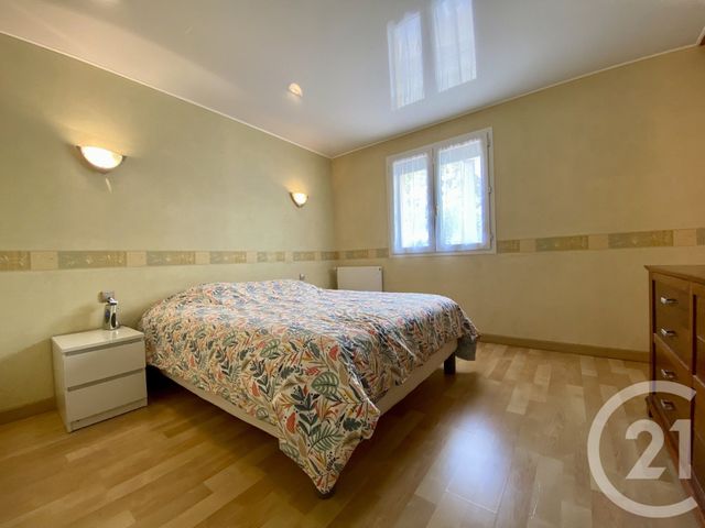 Maison à vendre - 7 pièces - 190 m2 - St Junien - 87 - LIMOUSIN