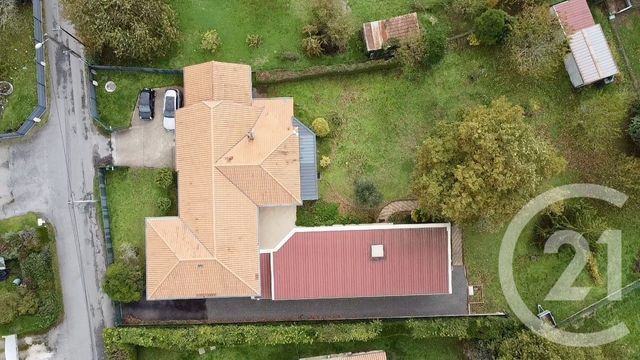 Maison à vendre - 7 pièces - 190 m2 - St Junien - 87 - LIMOUSIN