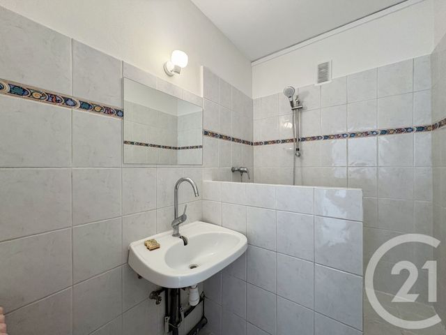 Appartement T3 &agrave; louer - 3 pi&egrave;ces - 55,83 m2 - Limoges - 87 - LIMOUSIN
