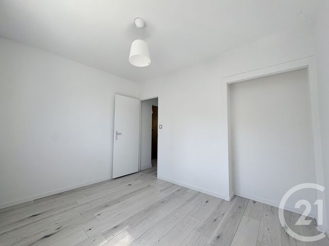 Appartement T3 &agrave; louer - 3 pi&egrave;ces - 55,83 m2 - Limoges - 87 - LIMOUSIN