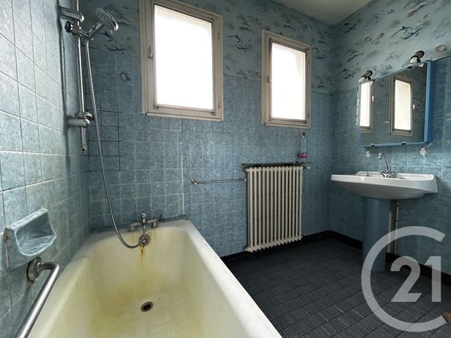 Maison &agrave; vendre - 6 pi&egrave;ces - 134,16 m2 - St Junien - 87 - LIMOUSIN