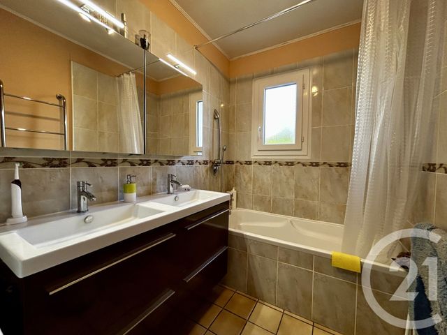 Maison &agrave; vendre - 4 pi&egrave;ces - 82 m2 - Le Palais Sur Vienne - 87 - LIMOUSIN