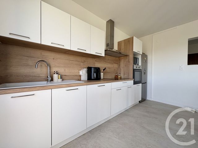 Appartement T2 &agrave; louer - 2 pi&egrave;ces - 68,60 m2 - Limoges - 87 - LIMOUSIN