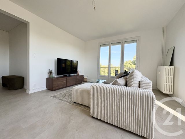 Appartement T2 &agrave; louer - 2 pi&egrave;ces - 68,60 m2 - Limoges - 87 - LIMOUSIN