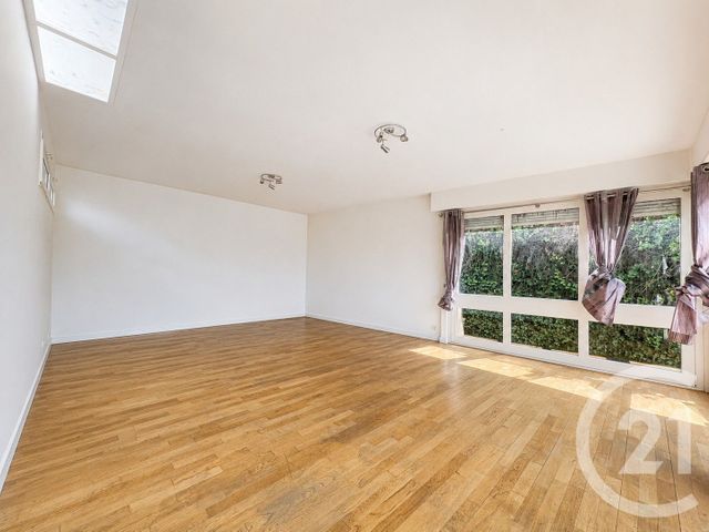 Maison &agrave; louer - 10 pi&egrave;ces - 287 m2 - Panazol - 87 - LIMOUSIN