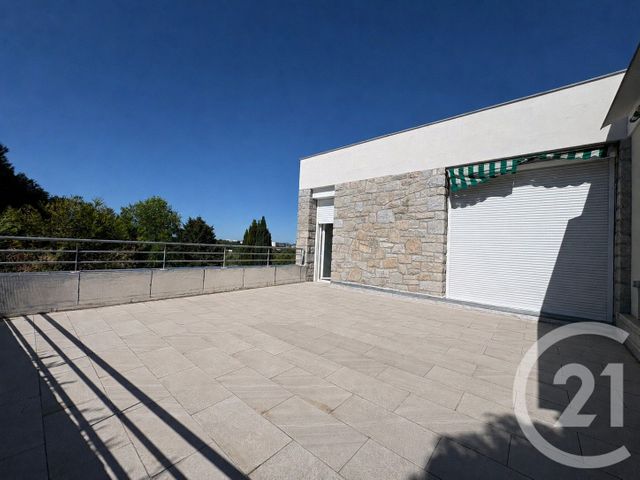 Maison &agrave; louer - 10 pi&egrave;ces - 287 m2 - Panazol - 87 - LIMOUSIN