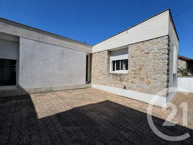 Maison &agrave; louer - 10 pi&egrave;ces - 287 m2 - Panazol - 87 - LIMOUSIN