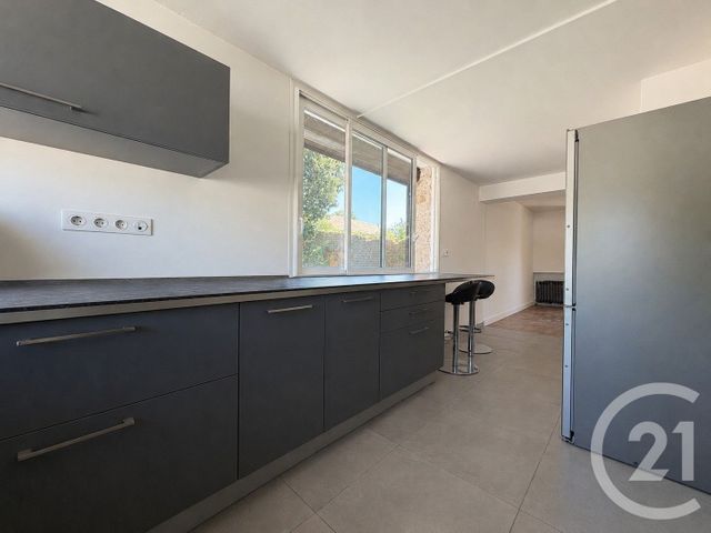 Maison &agrave; louer - 10 pi&egrave;ces - 287 m2 - Panazol - 87 - LIMOUSIN