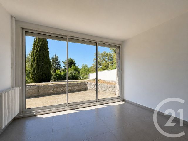 Maison &agrave; louer - 10 pi&egrave;ces - 287 m2 - Panazol - 87 - LIMOUSIN