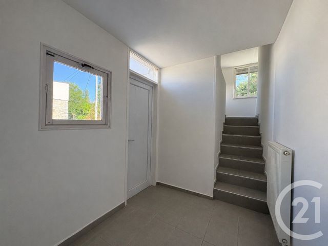 Maison &agrave; louer - 10 pi&egrave;ces - 287 m2 - Panazol - 87 - LIMOUSIN