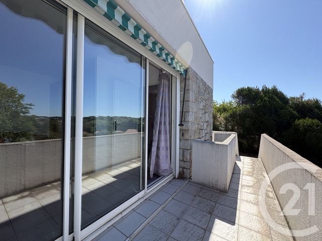 Maison &agrave; louer - 10 pi&egrave;ces - 287 m2 - Panazol - 87 - LIMOUSIN