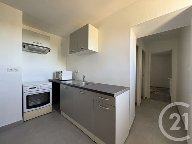 Maison &agrave; louer - 10 pi&egrave;ces - 287 m2 - Panazol - 87 - LIMOUSIN