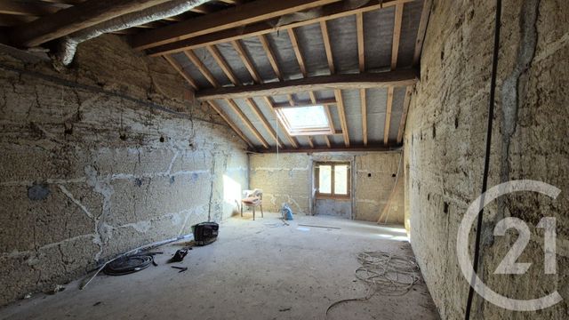 Maison à vendre - 5 pièces - 155 m2 - St Martin Le Chatel - 01 - RHONE-ALPES