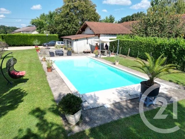 Maison à vendre - 5 pièces - 155 m2 - St Martin Le Chatel - 01 - RHONE-ALPES