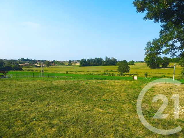 terrain - FOISSIAT - 01