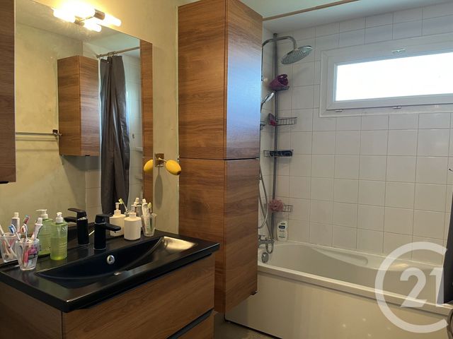 Maison &agrave; vendre - 5 pi&egrave;ces - 109 m2 - St Martin Le Chatel - 01 - RHONE-ALPES