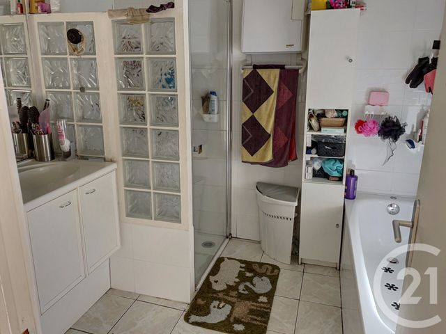 Maison &agrave; vendre - 5 pi&egrave;ces - 111,79 m2 - St Jean Sur Reyssouze - 01 - RHONE-ALPES