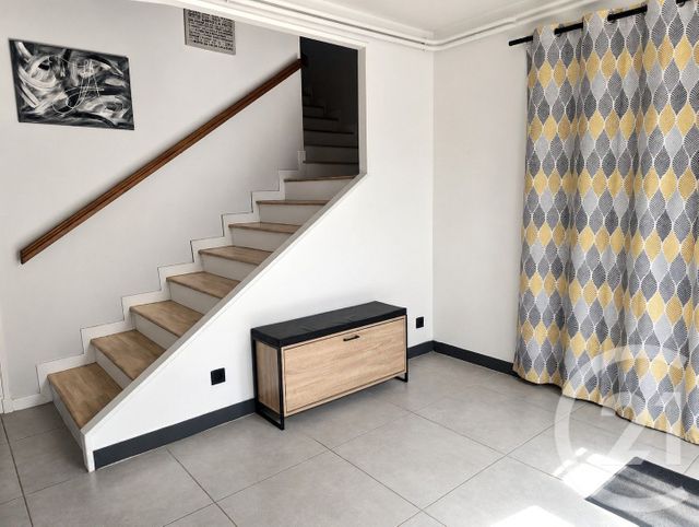 Maison &agrave; vendre - 4 pi&egrave;ces - 130 m2 - St Julien Sur Reyssouze - 01 - RHONE-ALPES