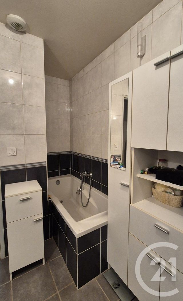 Maison &agrave; vendre - 5 pi&egrave;ces - 107,50 m2 - St Trivier De Courtes - 01 - RHONE-ALPES