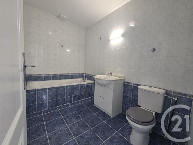 Appartement T3 &agrave; louer - 3 pi&egrave;ces - 63,59 m2 - Montrevel En Bresse - 01 - RHONE-ALPES