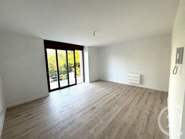 Appartement T3 &agrave; vendre - 3 pi&egrave;ces - 60 m2 - Cosse Le Vivien - 53 - PAYS-DE-LOIRE