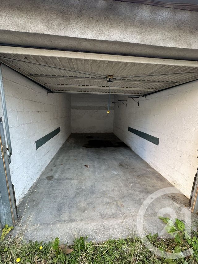 parking - NANTES - 44