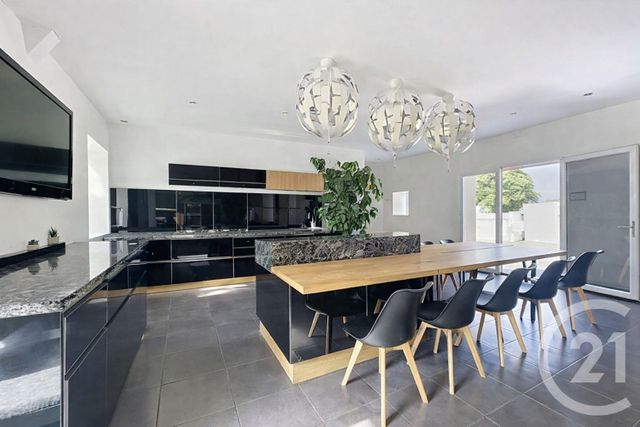 Maison &agrave; louer - 5 pi&egrave;ces - 222 m2 - Carquefou - 44 - PAYS-DE-LOIRE