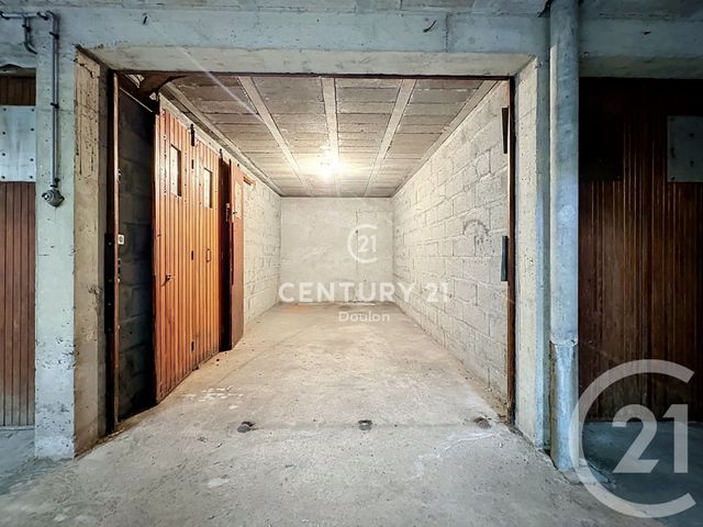 parking - NANTES - 44