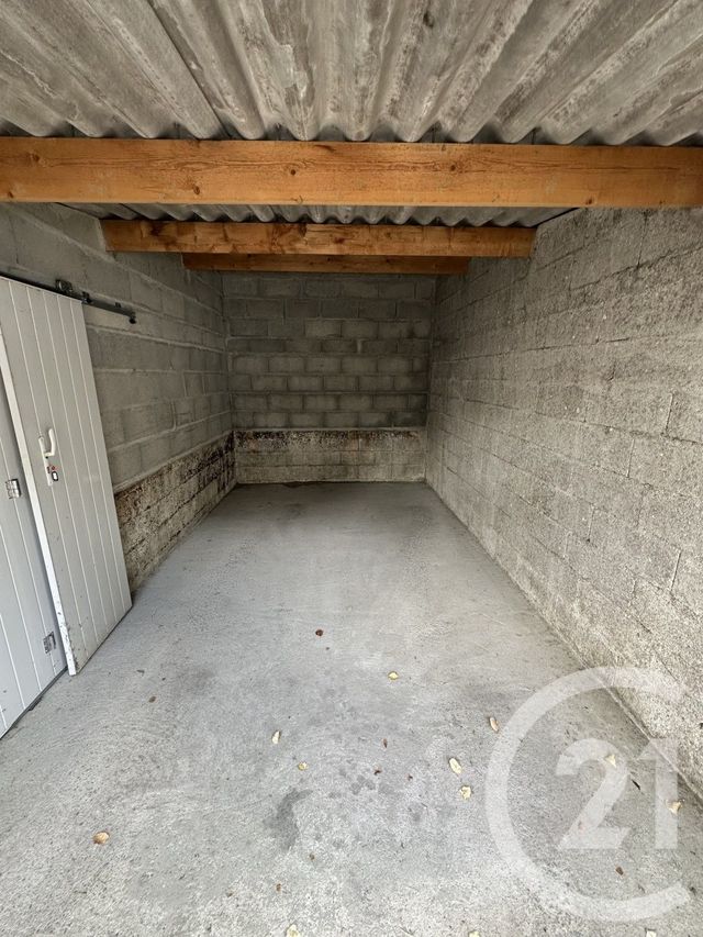 parking - NANTES - 44