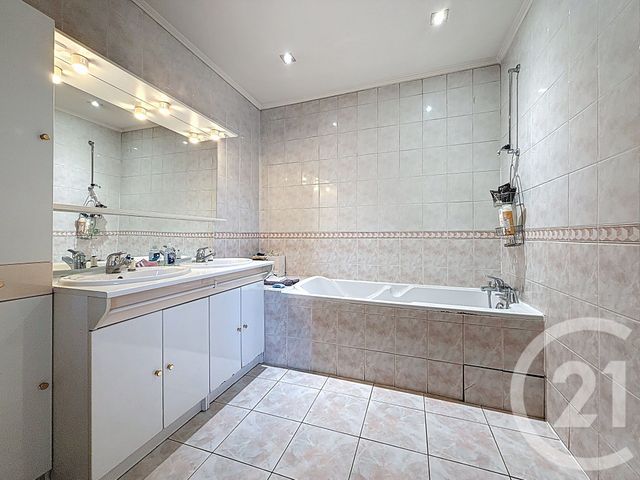 Maison à vendre - 4 pièces - 121,16 m2 - Cremieu - 38 - RHONE-ALPES