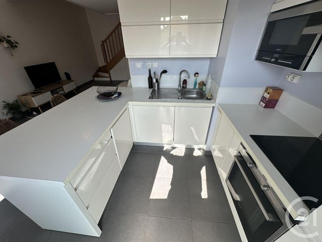 Appartement Duplex &agrave; louer - 3 pi&egrave;ces - 65,94 m2 - Juvisy Sur Orge - 91 - ILE-DE-FRANCE