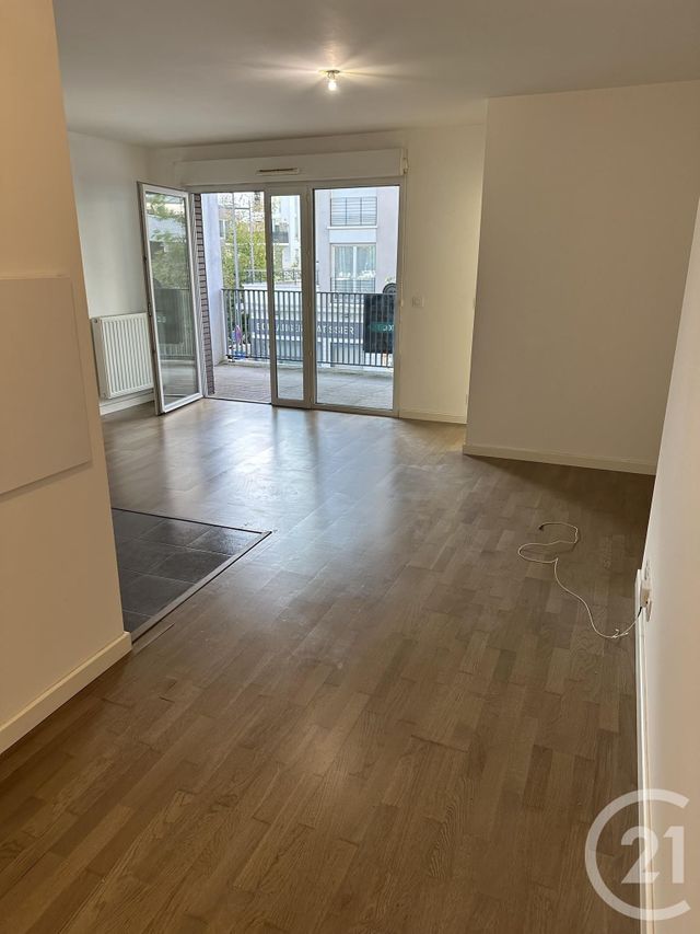 Appartement F2 &agrave; louer - 2 pi&egrave;ces - 42,90 m2 - Juvisy Sur Orge - 91 - ILE-DE-FRANCE