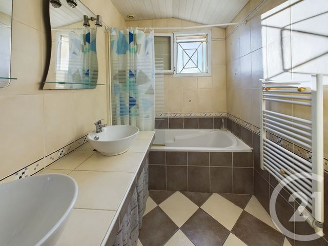 Maison à vendre - 4 pièces - 86,39 m2 - Creon - 33 - AQUITAINE