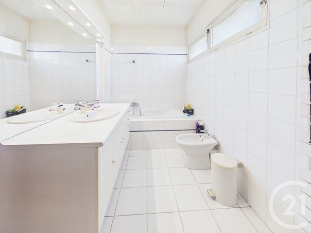 Maison &agrave; vendre - 8 pi&egrave;ces - 211 m2 - Villenave D Ornon - 33 - AQUITAINE