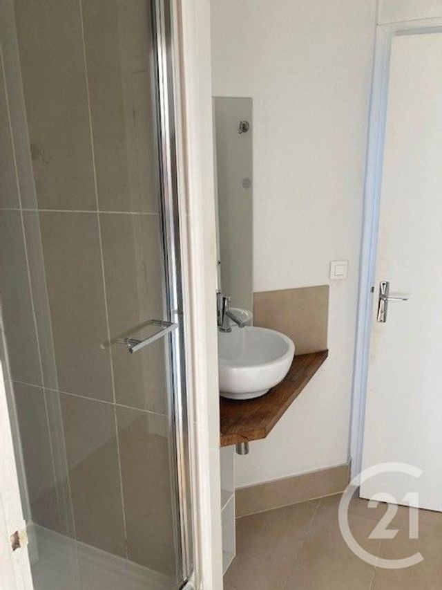 Appartement F2 &agrave; louer - 2 pi&egrave;ces - 42,60 m2 - Vanves - 92 - ILE-DE-FRANCE
