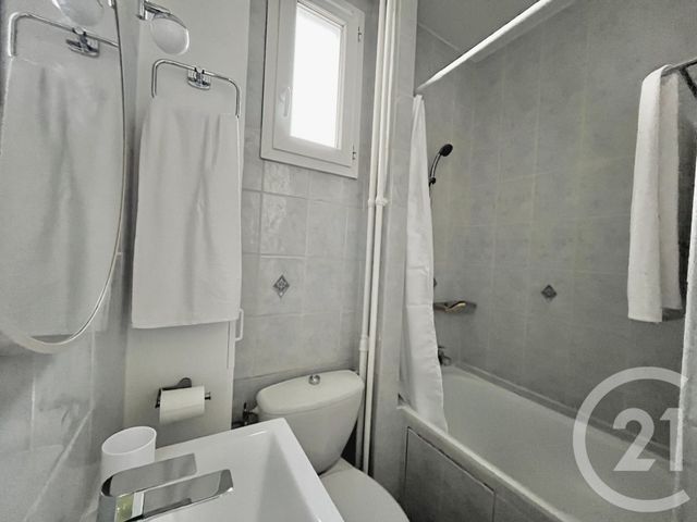 Appartement F2 à louer - 2 pièces - 33,27 m2 - Vanves - 92 - ILE-DE-FRANCE