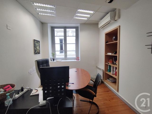 Bureaux à louer - 109.83 m2 - 24 - Dordogne