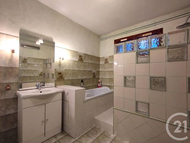 Maison à vendre - 7 pièces - 180 m2 - Le Fleix - 24 - AQUITAINE