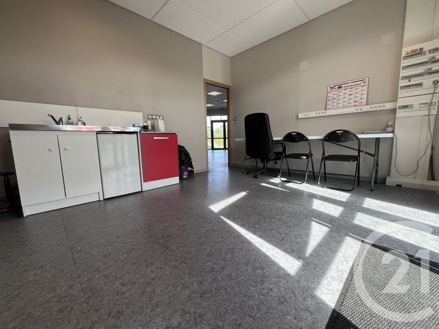 Local commercial à louer - 122.0 m2 - 24 - Dordogne