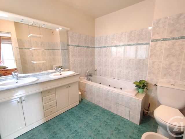 Appartement T4 à vendre - 4 pièces - 110 m2 - Bergerac - 24 - AQUITAINE