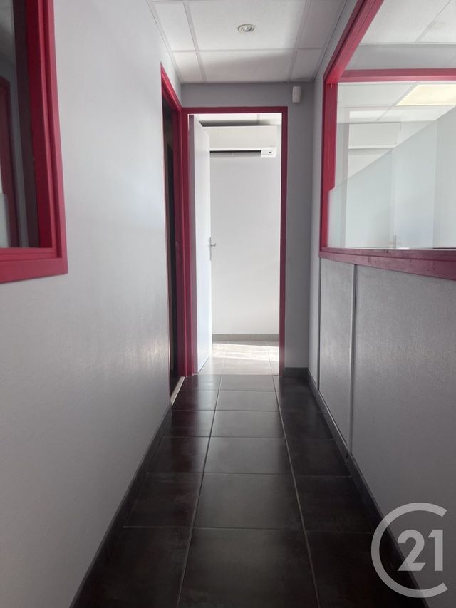 Bureaux à louer - 78.0 m2 - 24 - Dordogne