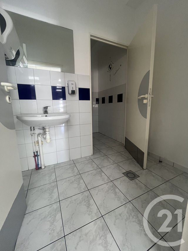 Local commercial à louer - 203.0 m2 - 24 - Dordogne