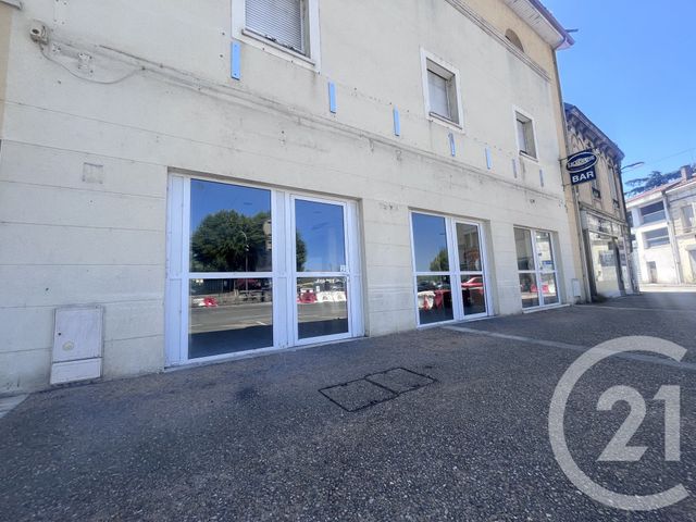 Local commercial à louer - 203.0 m2 - 24 - Dordogne
