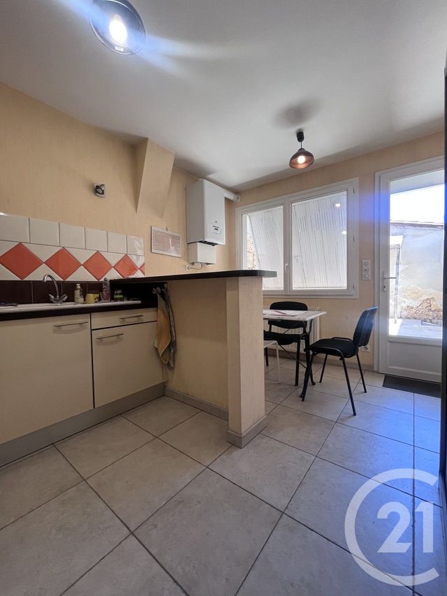 Bureaux à louer - 89.0 m2 - 24 - Dordogne